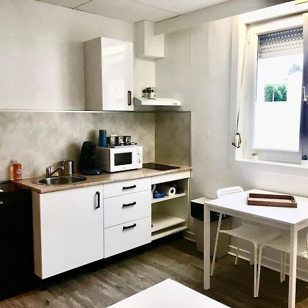 Studio Proche Centre, Zoo Et Axes Routiers Apartamento Maubeuge Exterior foto